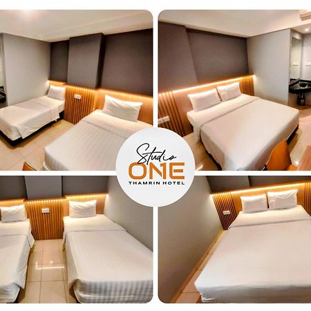 Studio One Thamrin Hotel Джакарта Экстерьер фото