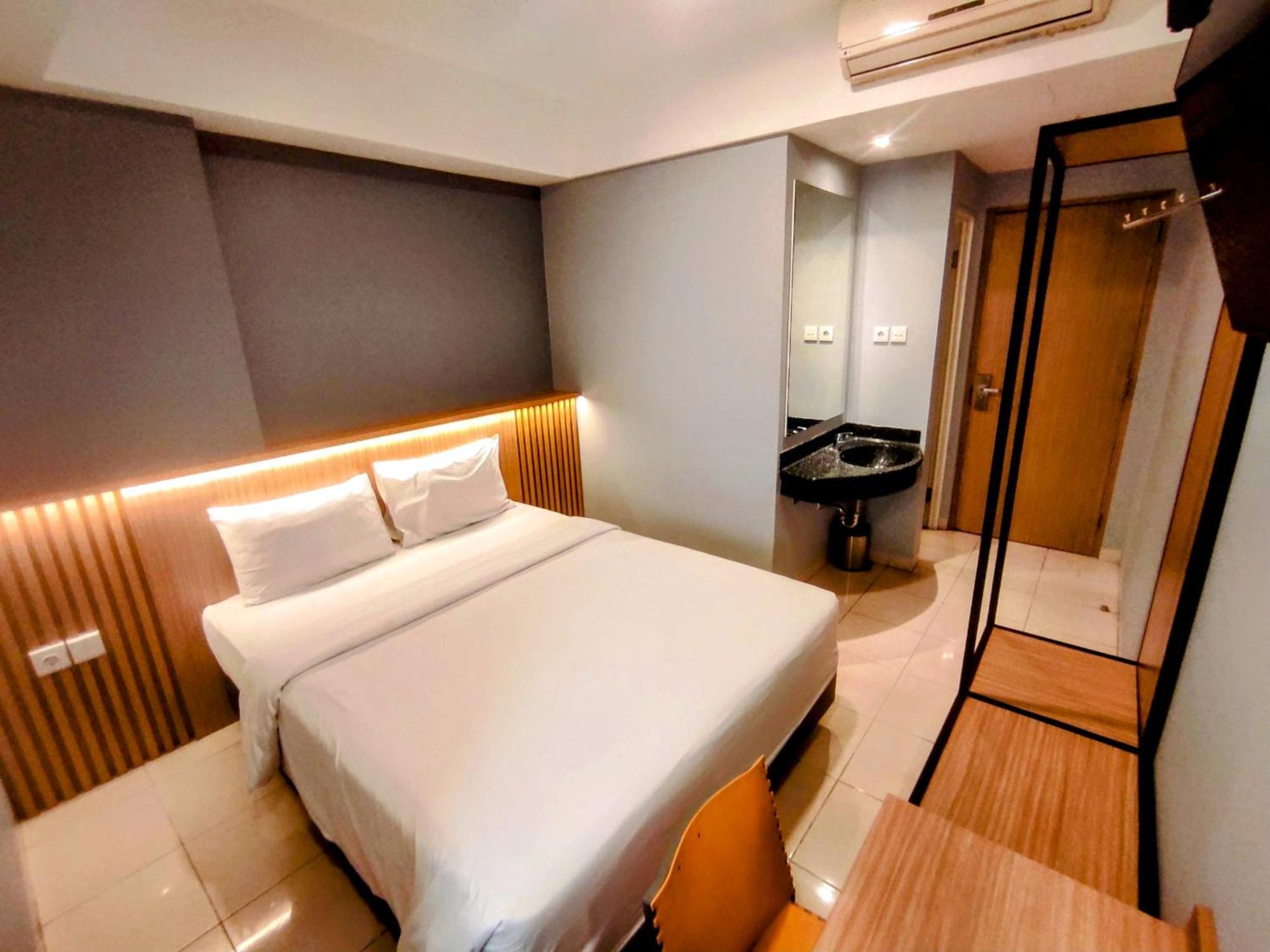 Studio One Thamrin Hotel Джакарта Экстерьер фото