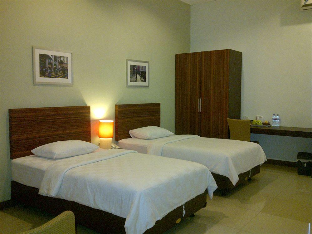 Studio One Thamrin Hotel Джакарта Экстерьер фото