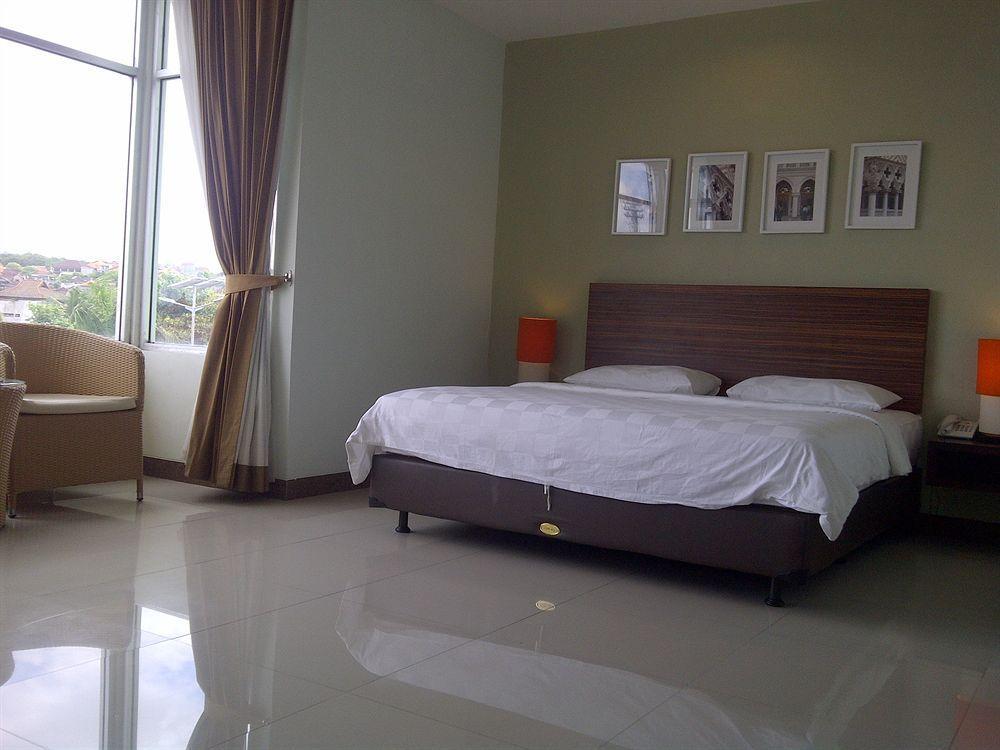 Studio One Thamrin Hotel Джакарта Экстерьер фото