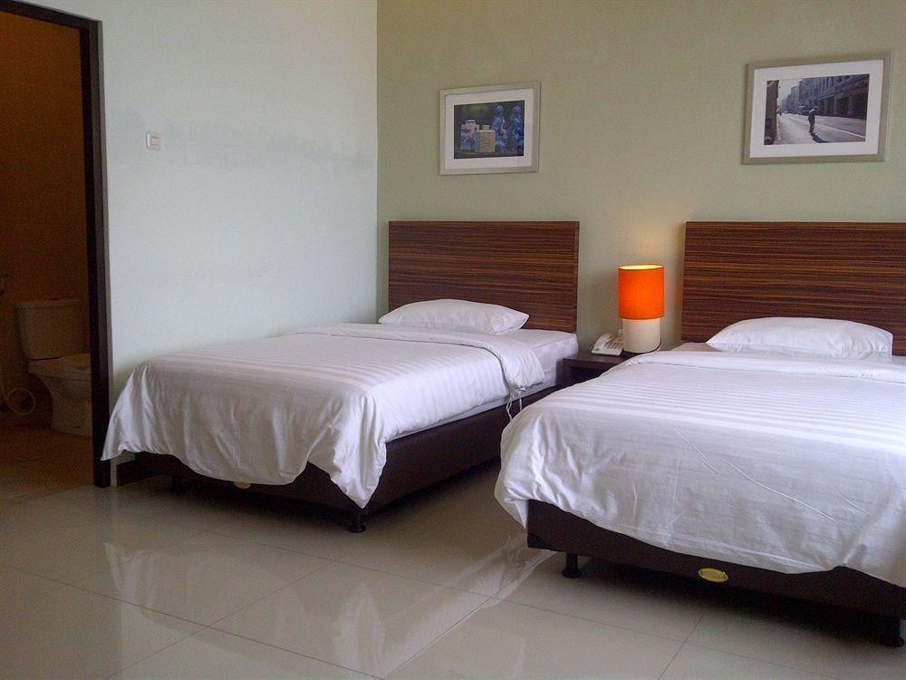 Studio One Thamrin Hotel Джакарта Экстерьер фото