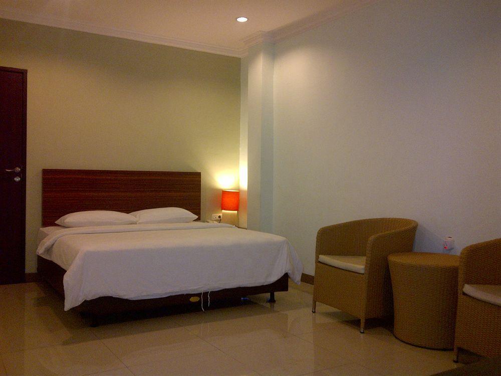 Studio One Thamrin Hotel Джакарта Экстерьер фото